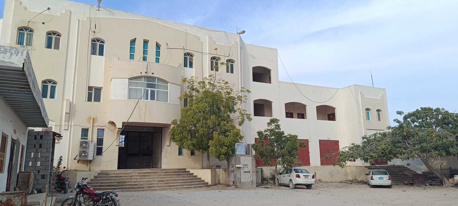 main_image